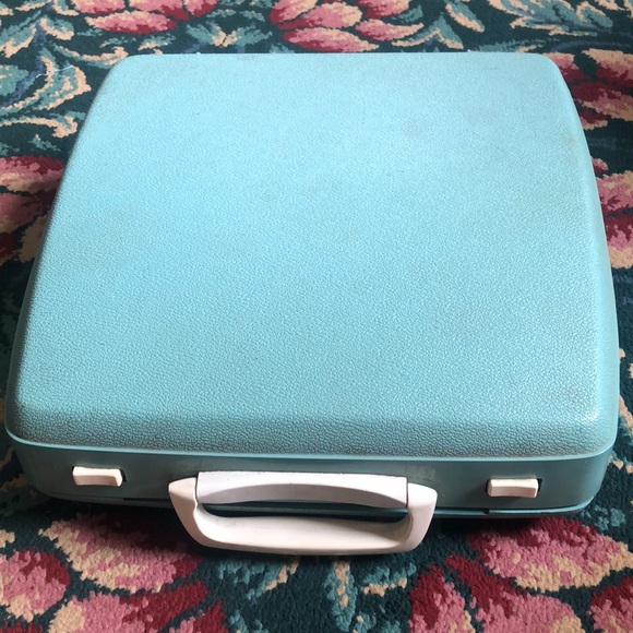 Vintage Smith-Corona Corsair Deluxe typewriter - Picture 4 of 16